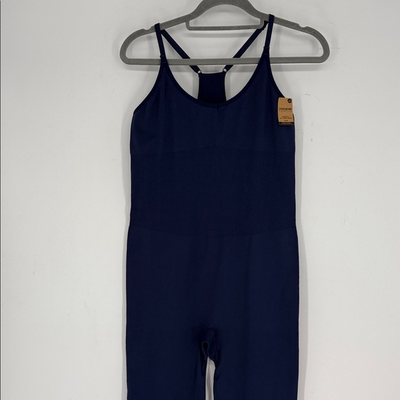 NWT VICTORIA’S SECRET PINK BLUE SEAMLESS WORKOUT ONESIE, SIZE M - Picture 2 of 7